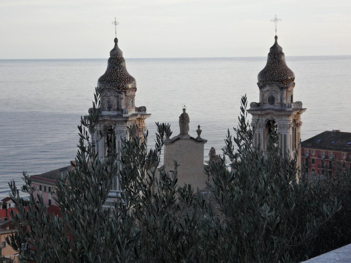 Alloggio Fronte Mare, 3 Camere E Cortile Privato. Laigueglia Eksteriør bilde